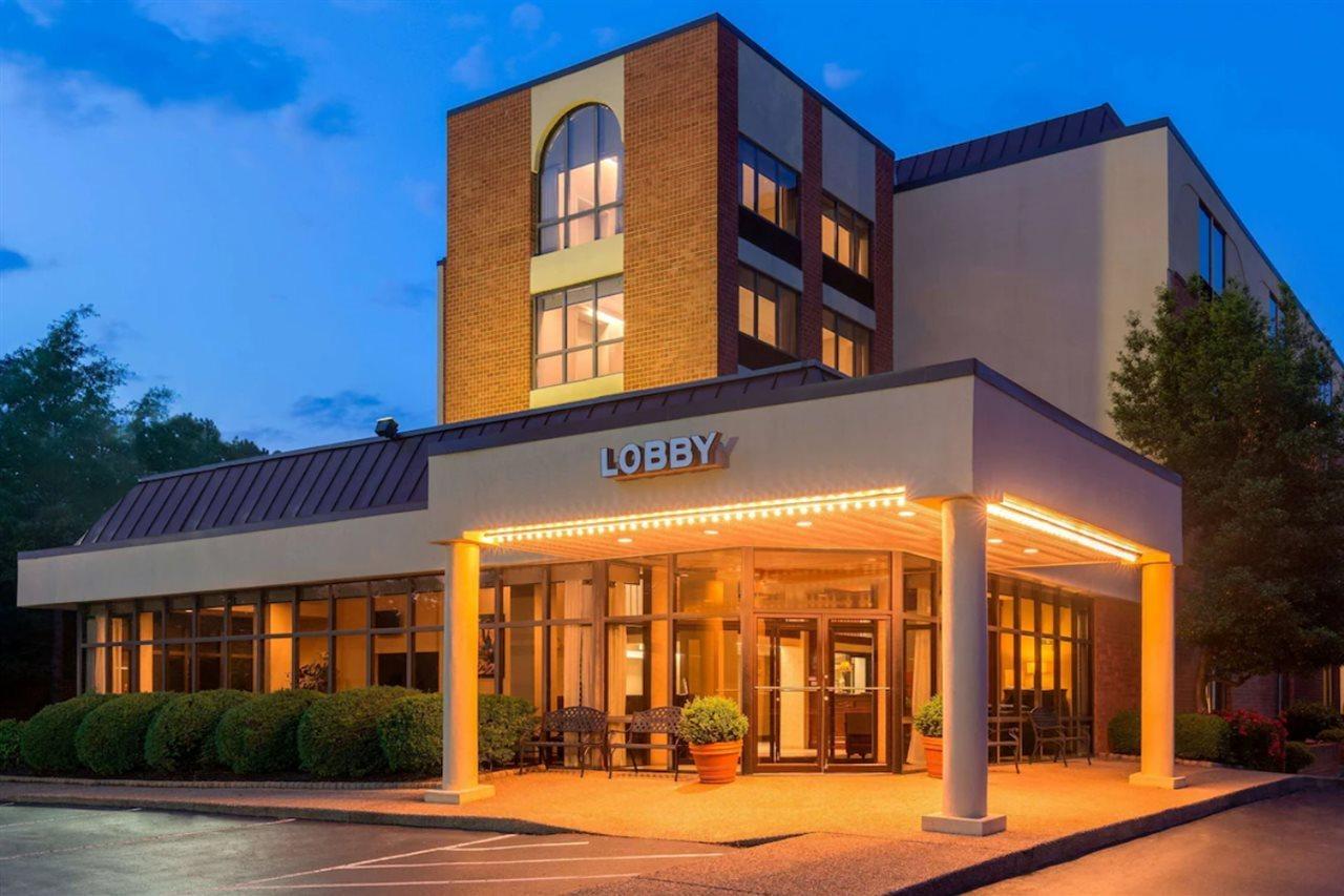 Hotel Wingate By Wyndham Williamsburg Exterior foto